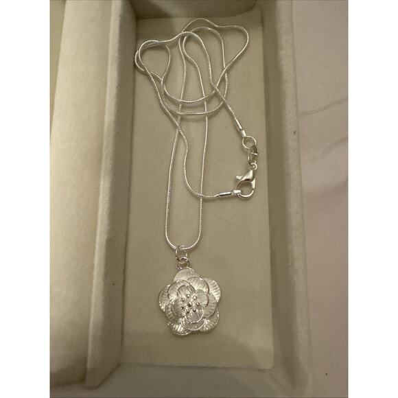 DOTEFFIL 925 Sterling Silver Rose Flower Pendant Necklace Wedding Jewelry - Picture 1 of 5